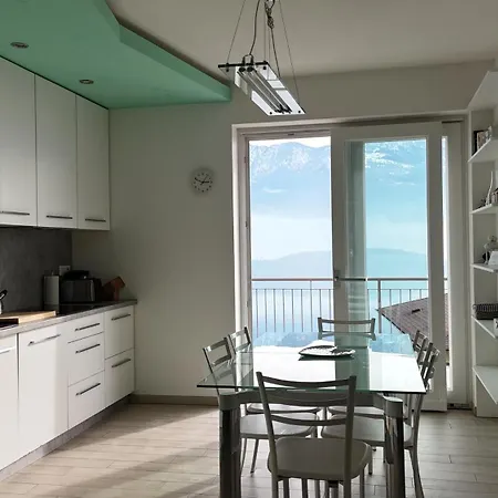 My Holiday - Casa Adele - Glicine Apartament Vercana